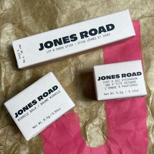 Jones Road Clean & Cruelty Free Mollye Makeup Kit (minus “Best Pencil in Black”)